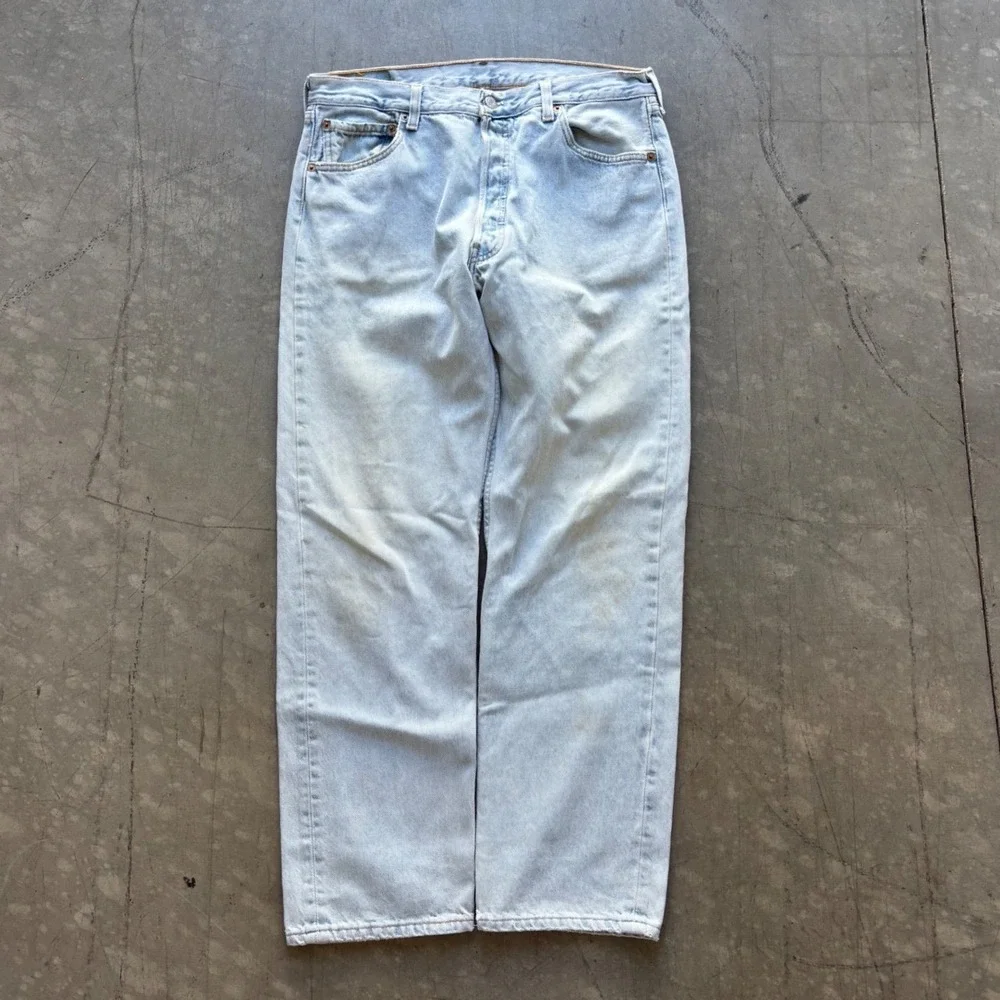 Vintage Made In USA Levi's 501 Light Wash Jeans